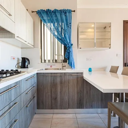 Tc3a - Charming And Homely 2 Bedroom Apartament *